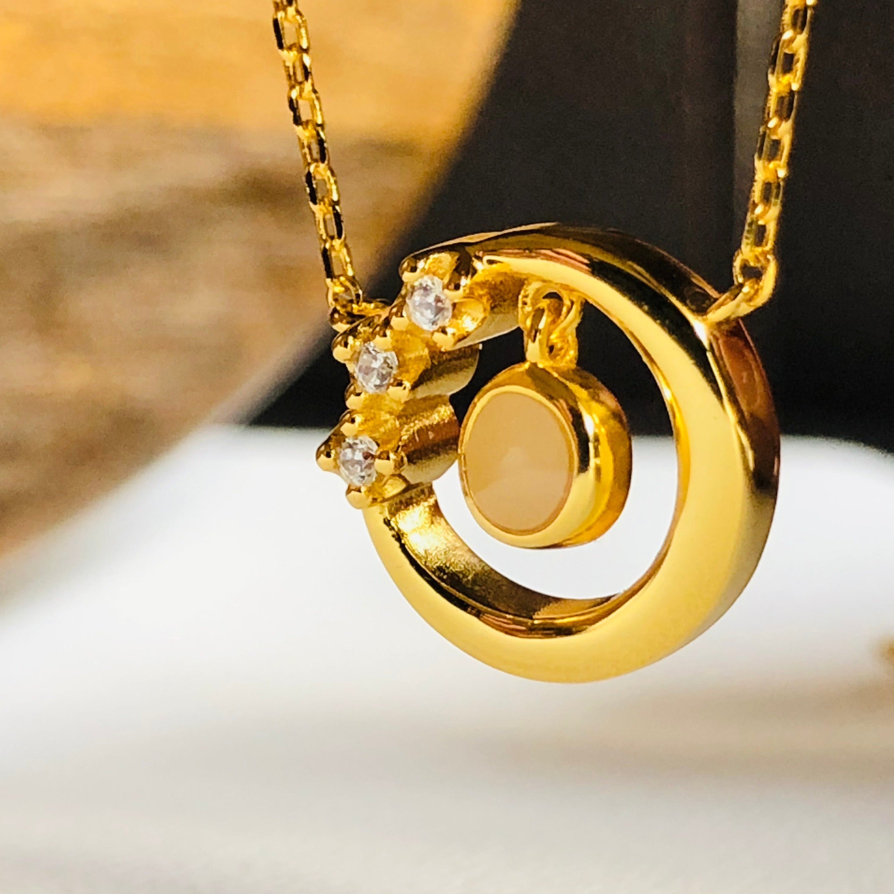 MOON K18 – Solid Love