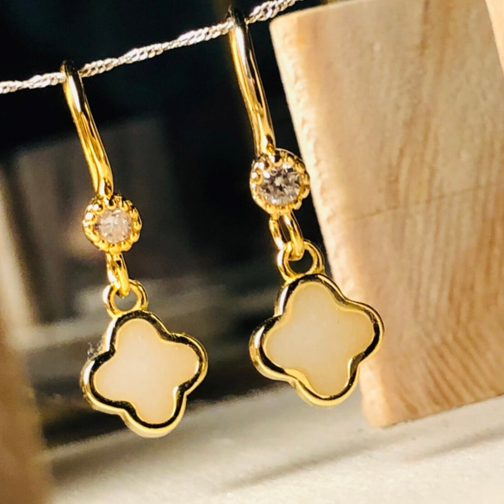 Clover reversible earrings (can be changed to clip earrings)