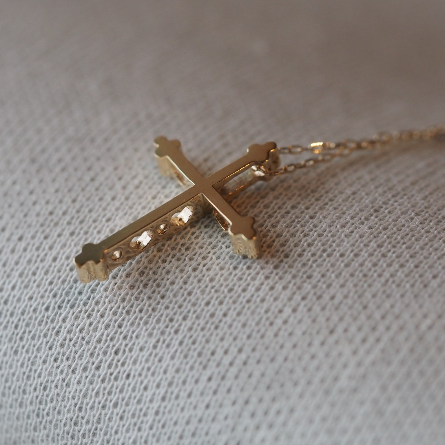 Cross Necklace K10 – Solid Love