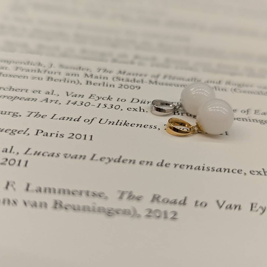 Platinum/K18 Memory Drop ( pearl-shaped) necklace top