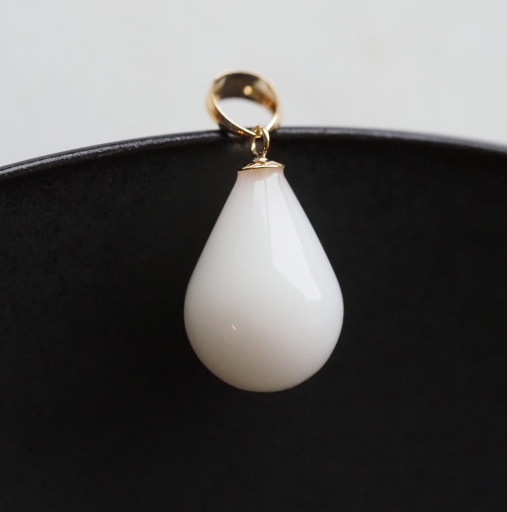 Platinum/K18 Memory Drop (teardrop-shaped) necklace top