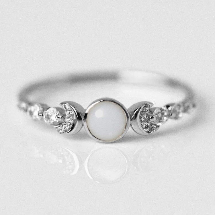 Moon ring Platinum – Solid Love