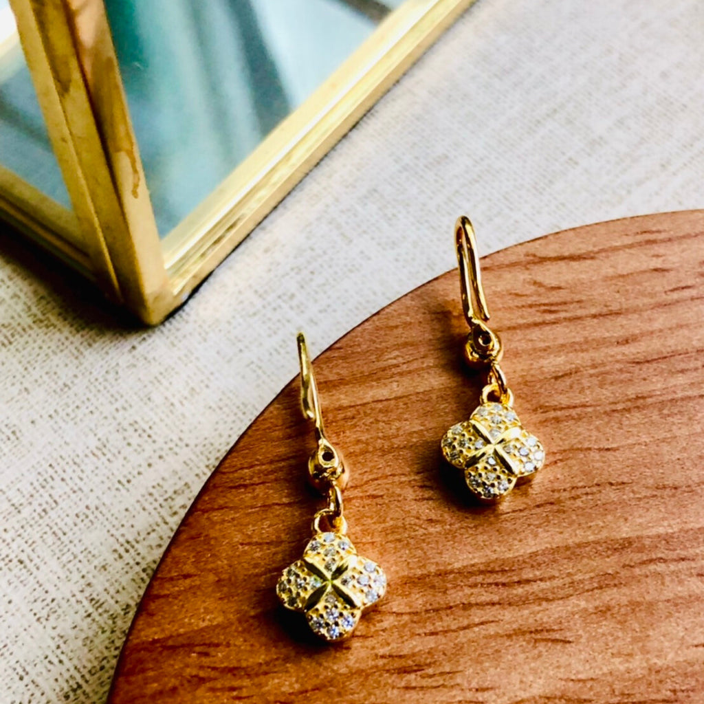 Clover reversible earrings (can be changed to clip earrings)