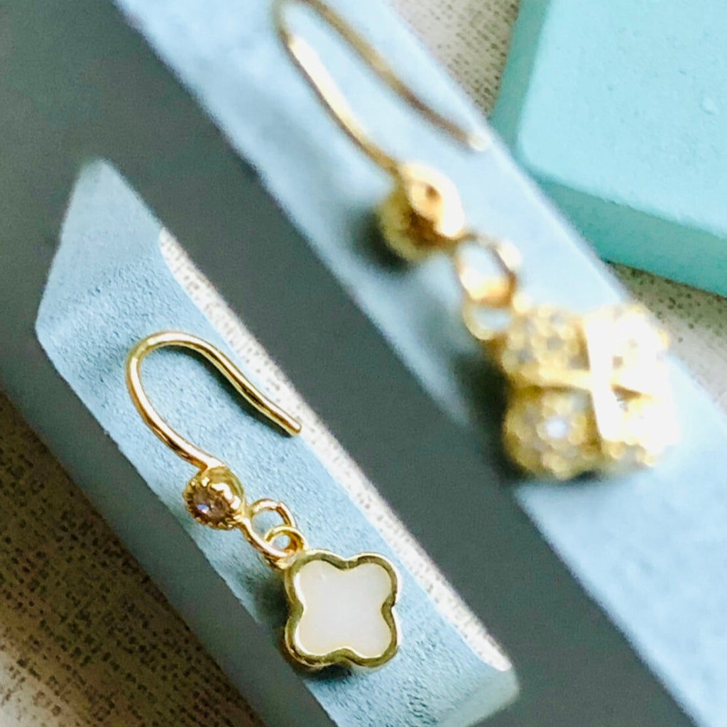 Clover reversible earrings (can be changed to clip earrings)