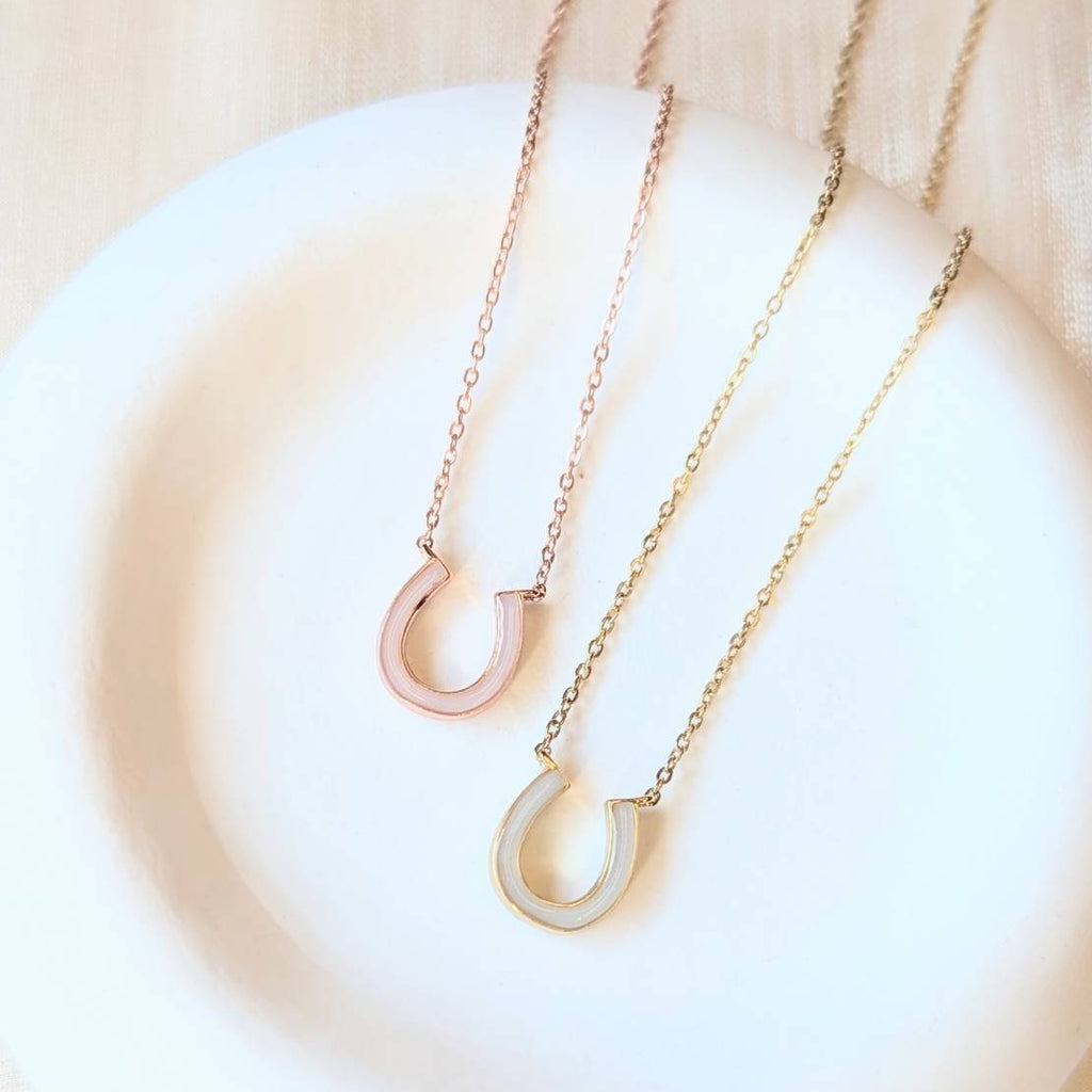 Horseshoe Necklace　K10