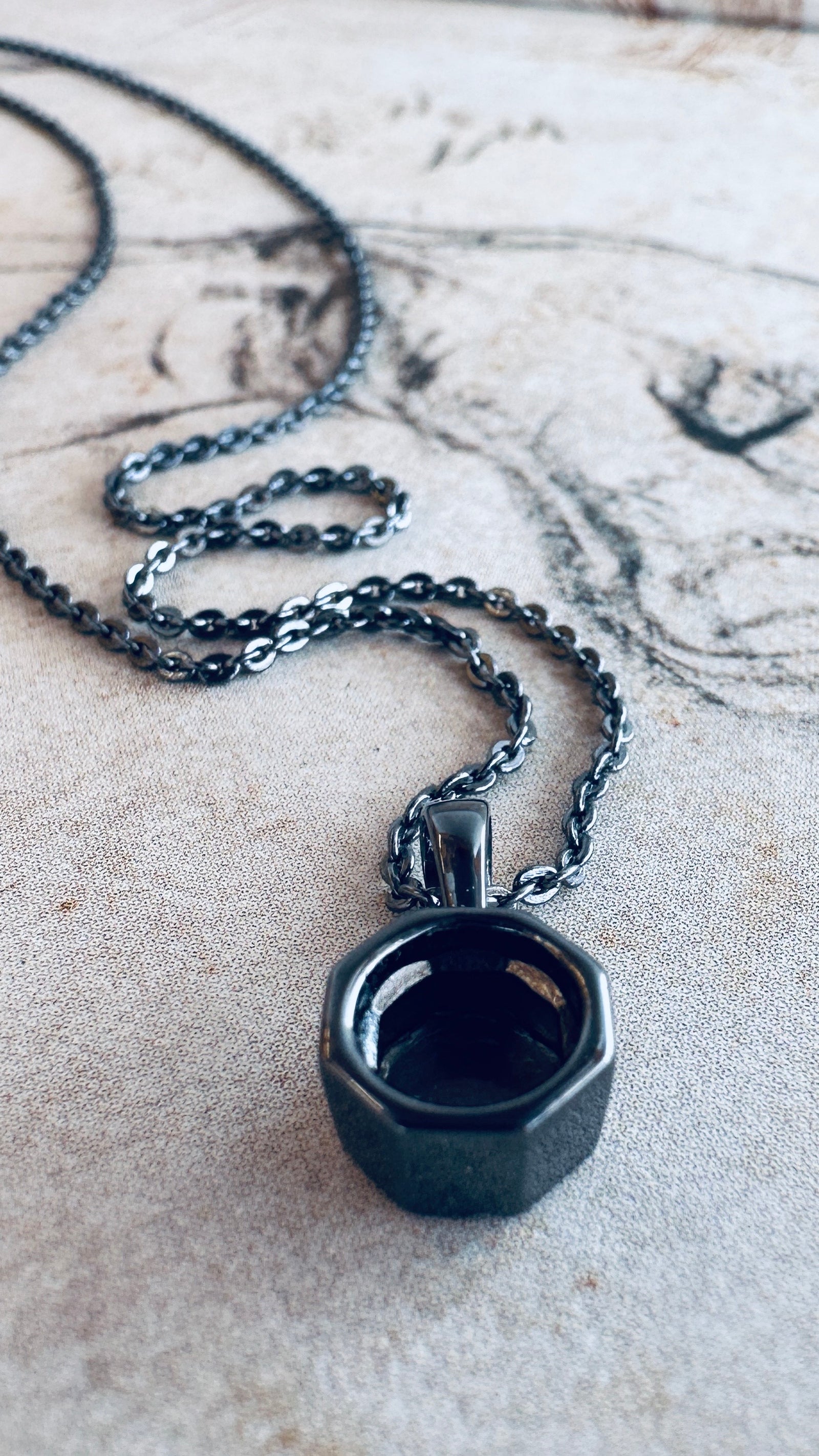 聖地エネルギー運命の流れを幸せと繁栄オルゴネックレス octagon necklace Black – Solid Love