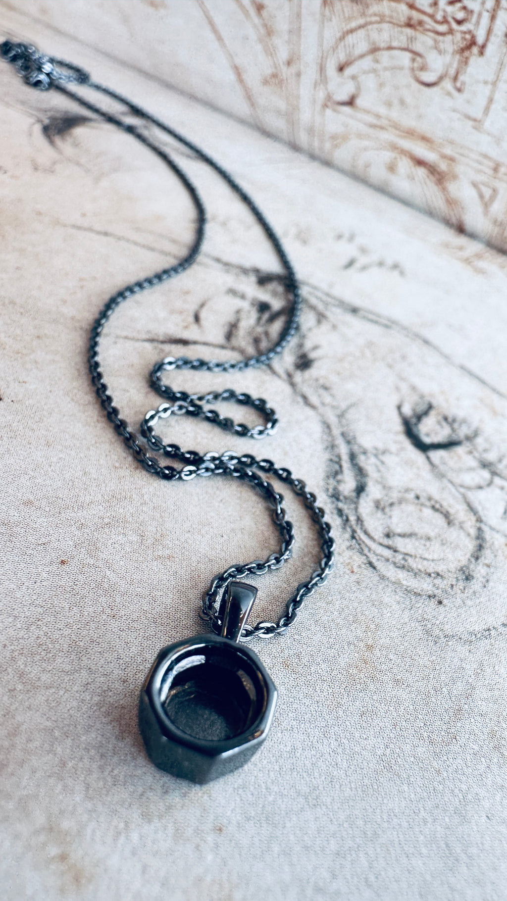 ブラック　オクタゴン