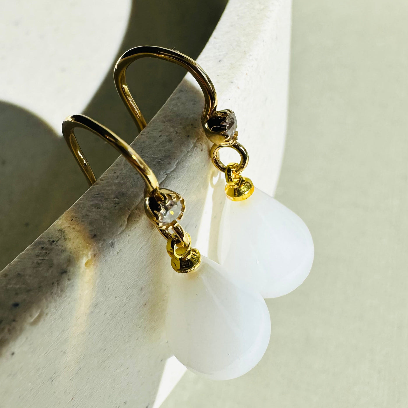 K18・K10】 シトリン ペアシェイプ 1粒ドロップピアス