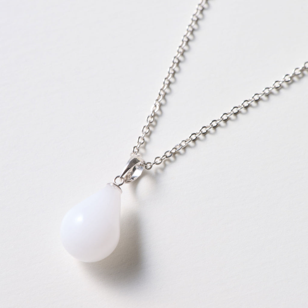 Platinum/K18 Memory Drop (teardrop-shaped) necklace top