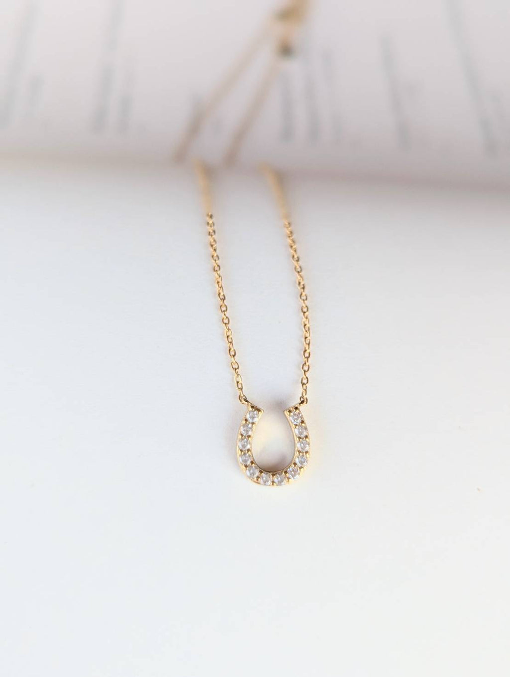 ホースシューネックレス